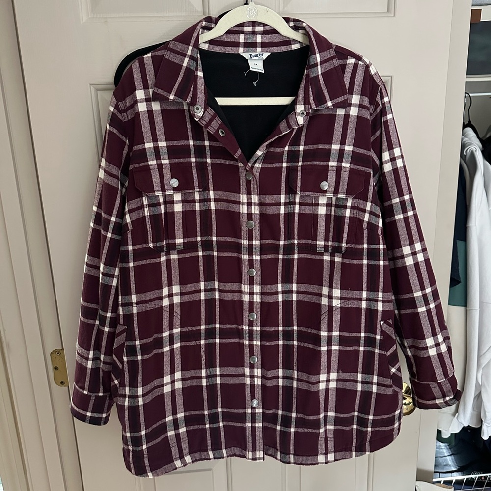 Duluth Trading Co Burgundy Plaid Button Down Shirt